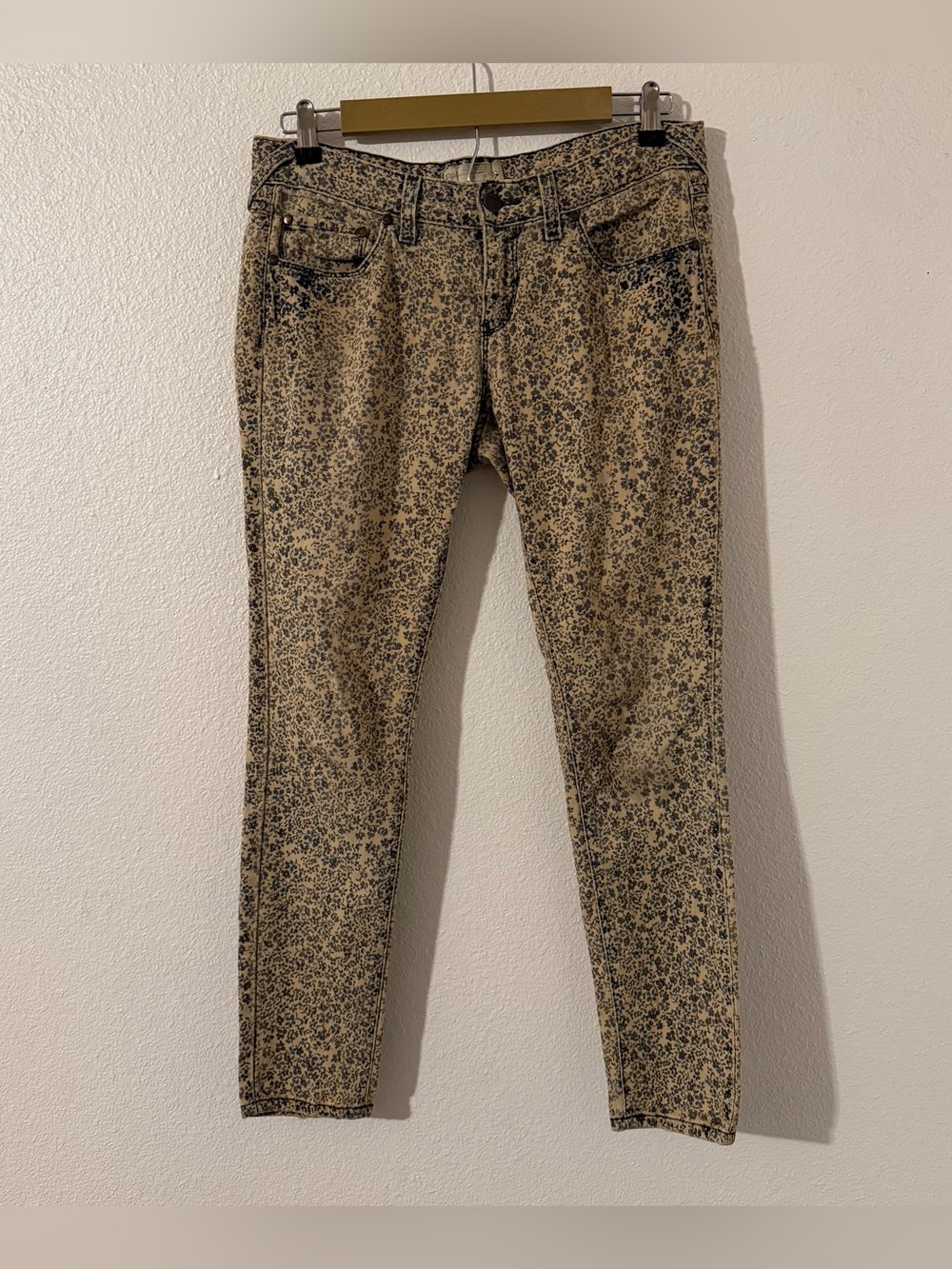 Free People Womens Low-Rise Floral Print Jeans Blue Denim - Size 28